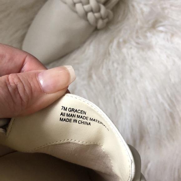 NEW Dolcia Vita Gracen cream braided slides - Picture 6 of 9